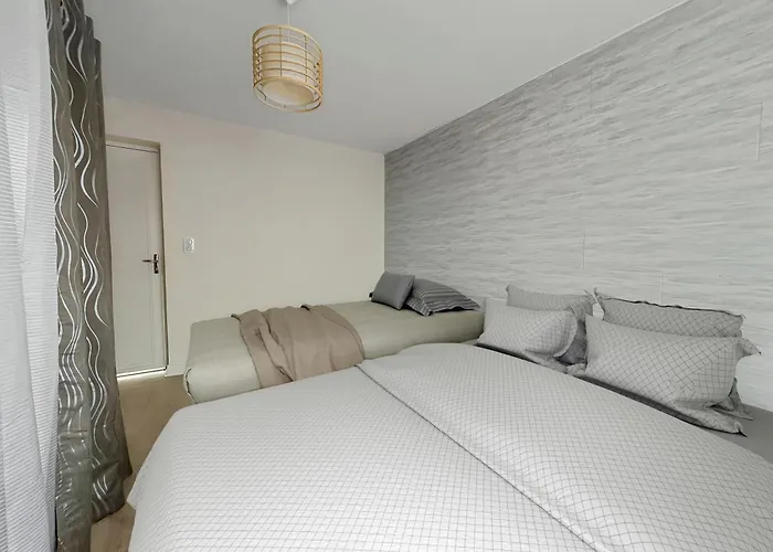 T2 Au Calme Avec Jardin Beaune (Cote d'Or)